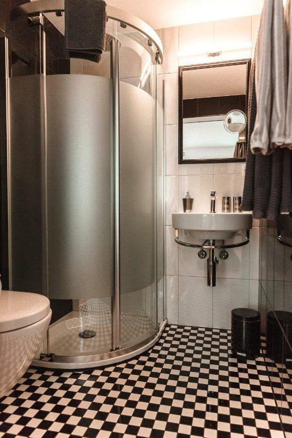 B&B 7E Art Vevey Ngoại thất bức ảnh
